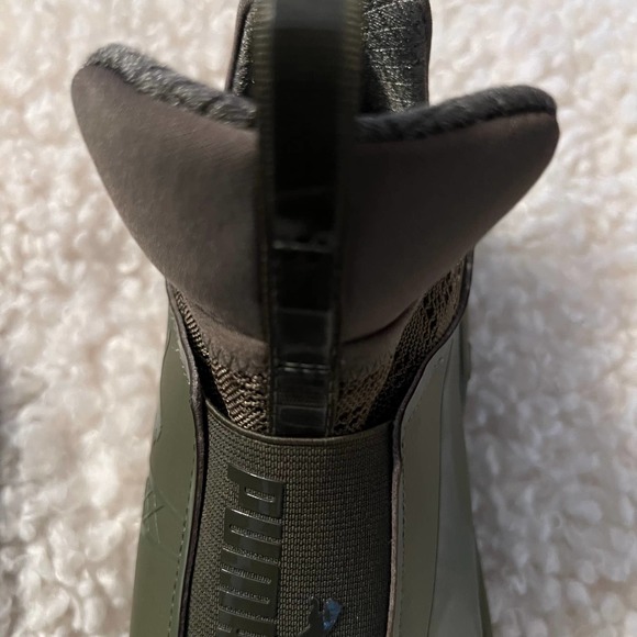 Kylie Jenner's Green Puma Fierce KRM Size 7 - Picture 9 of 9